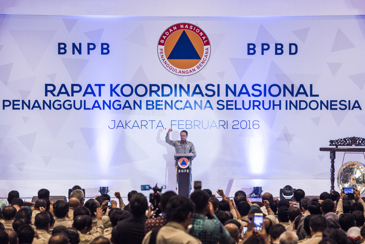 Kepala Badan Nasional Penanggulangan Bencana (BNPB) Willem Rampangilei memberikan kata sambutan saat pembukaan Rapat Koordinasi Nasional (Rakornas) Penanggulangan Bencana seluruh Indonesia di Jakarta, Rabu (24/2). Rakornas yang dihadiri seluruh anggota BNPB dan BPBD seluruh Indonesia ini bertema pengurangan resiko bencana melalui peningkatan kapasitas yang berbasis masyarakat. ANTARA FOTO/M Agung Rajasa/aww/16.