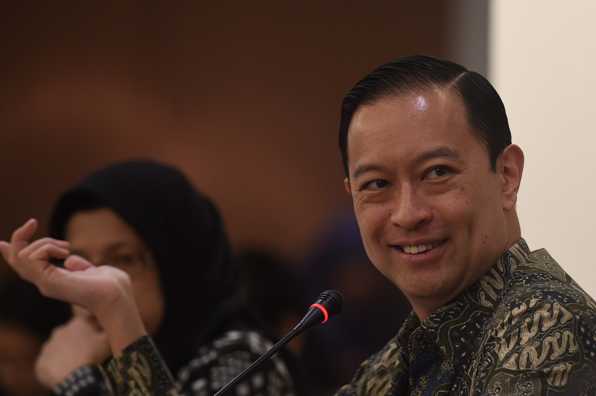 Menteri Perdagangan Thomas Lembong menyampaikan kinerja ekspor impor di Kementerian Perdagangan, Jakarta, Senin (18/1). Dalam kesempatan tersebut, Mendag juga menyampaikan rencana mengundang pemimpin atau perwakilan pemerintah negara, beberapa CEO dunia, dan pimpinan media internasional pada acara Indonesia Night disela momentum World Economic Forum (WEF) 2016 di Davos, Swiss 21 Januari 2016 mendatang untuk menunjukkan kepada dunia bahwa Indonesia tak terpengaruh aksi terorisme. ANTARA FOTO/Puspa Perwitasari/foc/16.