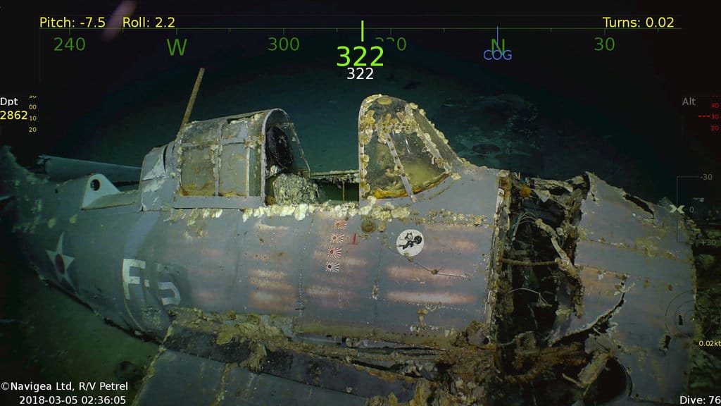 Pesawat tempur terlihat di dalam bangkai USS Lexington yang tenggelam, kapal induk Angkatan Laut Amerika Serikat pada Perang Dunia ke 2, dalam gambar yang diambil Selasa (6/3/18). ANTARA FOTO/Mandatory Credit PAUL G. ALLEN/HANDOUT/via REUTERS/djo/18 Bankai USS Lexington
