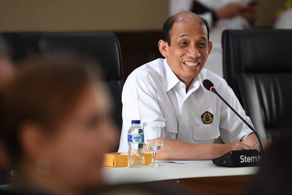 Wakil Menteri ESDM Arcandra Tahar mengumumkan pemenang lelang wilayah kerja migas konvensional tahap II tahun 2018 di Kantor Kementerian ESDM, Jakarta, Senin (22/10/2018). ANTARA FOTO/Wahyu Putro A PENGUMUMAN LELANG MIGAS KONVENSIONAL