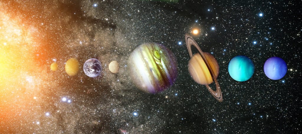Planet-planet tata surya. Matahari, Merkurius, Venus, Bumi, Mars, Jupiter, Saturnus, Uranus, Neptunus. Galaksi, nebula, bintang. Format lebar. FOTO/iStockphoto Planet-planet tata surya