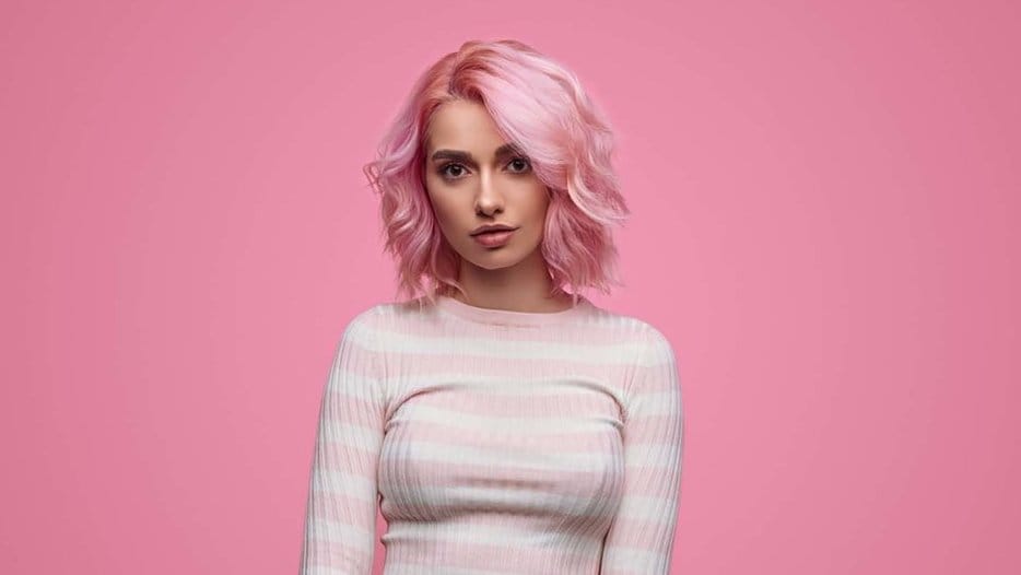 Ilustrasi Mengecat Rambut. foto/istockphoto Ilustrasi Cat Rambut