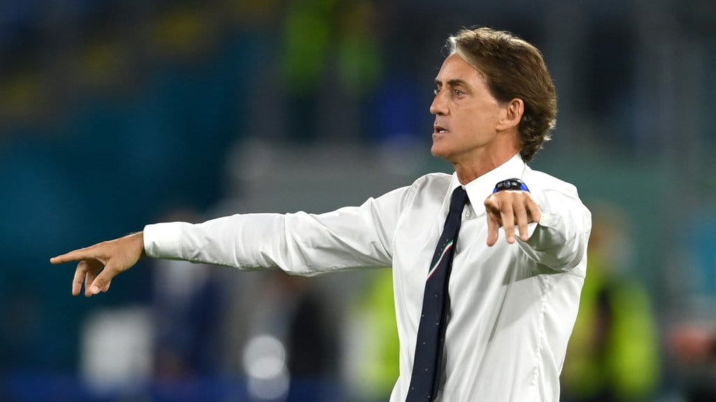 Sepak Bola - Euro 2020 - Grup A - Italia v Swiss - Stadio Olimpico, Roma, Italia - 16 Juni 2021 Pelatih Italia Roberto Mancini selama pertandingan Pool via REUTERS/Mike Hewitt Roberto Mancini