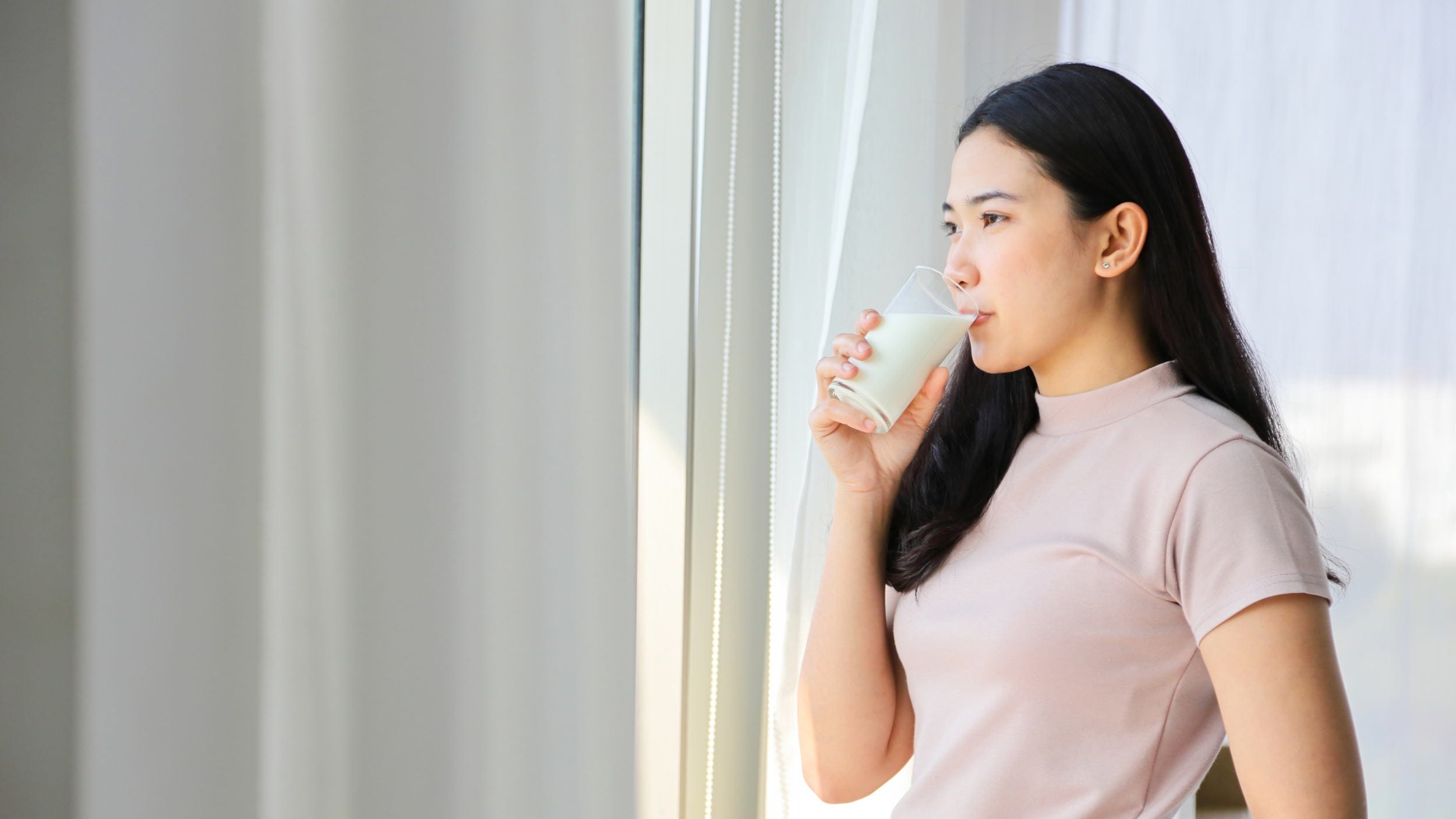 Ilustrasi Meminum Susu. FOTO/iStockphoto Ilustrasi Meminum Susu