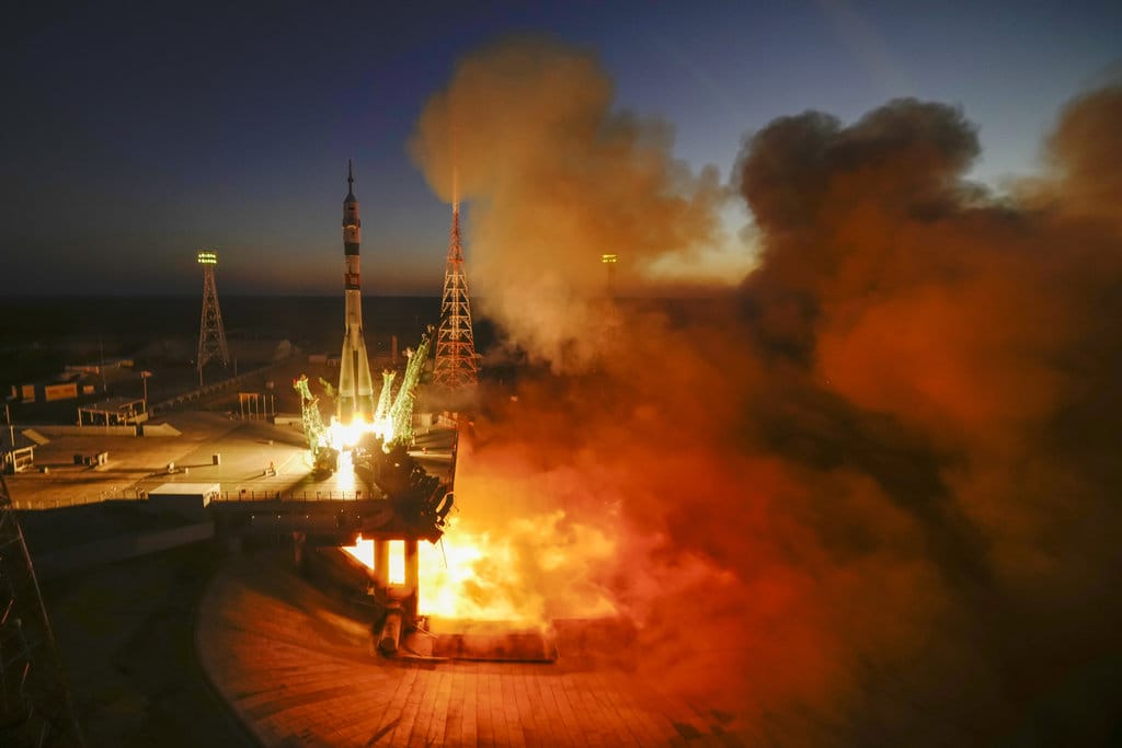 The Soyuz-2.1a rocket booster with Soyuz MS-22 space ship carrying a new crew to the International Space Station, ISS, blasts off at the Russian leased Baikonur cosmodrome, Kazakhstan, Wednesday, Sept. 21, 2022. The Russian rocket carries NASA astronaut Frank Rubio, Roscosmos cosmonauts Sergey Prokopyev and Dmitri Petelin. (AP Photo/Dmitri Lovetsky) Kazakhstan Russia Space Station