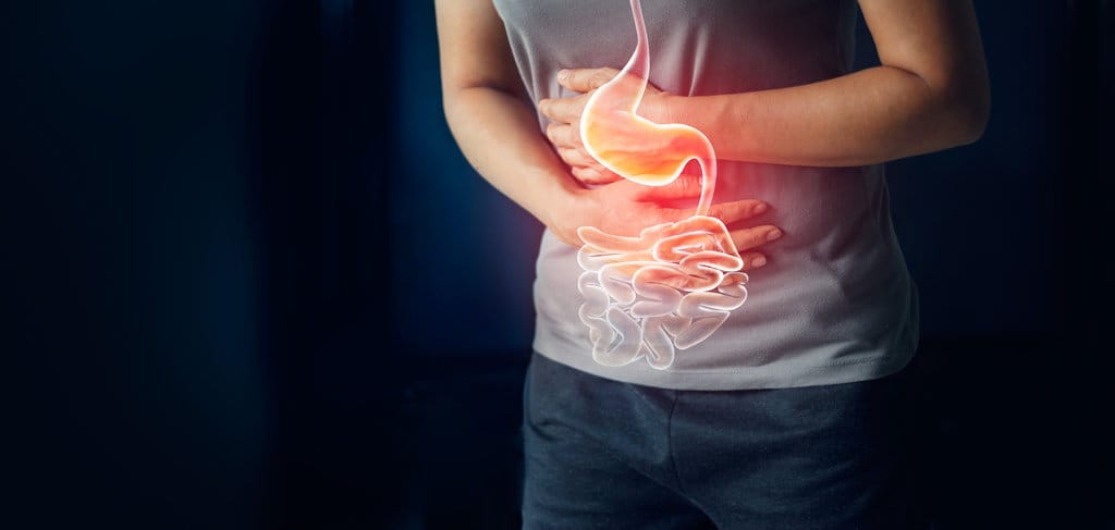 ilustrasi asam lambung naik (GERD) saat puasa. (FOTO/iStockphoto) ilustrasi sakit lambung. - istockphoto