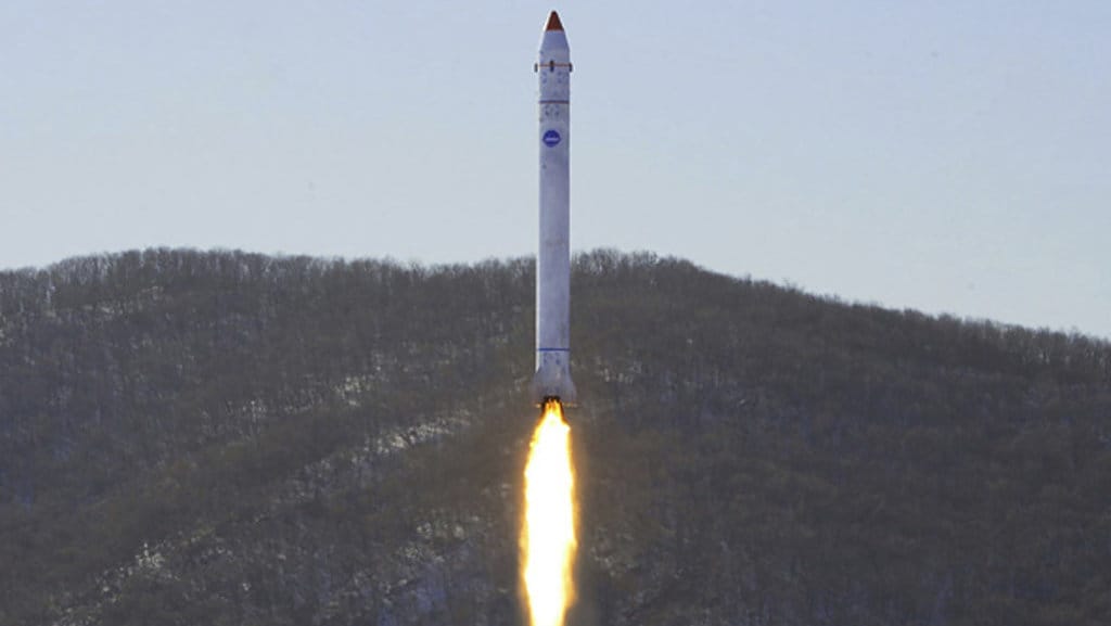 uji coba 'motor bahan bakar padat dengan daya dorong tinggi' di Tempat Peluncuran Satelit Sohae di Korea Utara Minggu, 18 Desember 2022 (Korean Central News Agency/Korea News Service via AP) uji coba rudal korea utara (KCNA via KNS)