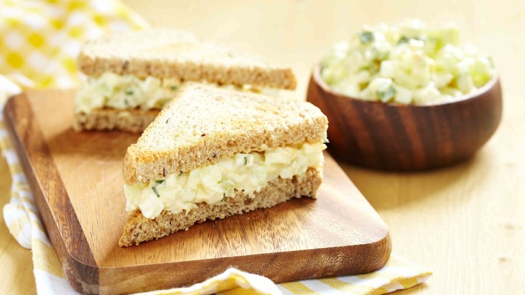 Roti Lapis Salad Telur. Foto/Istockphoto Foto Body Roti Lapis Salad Telur