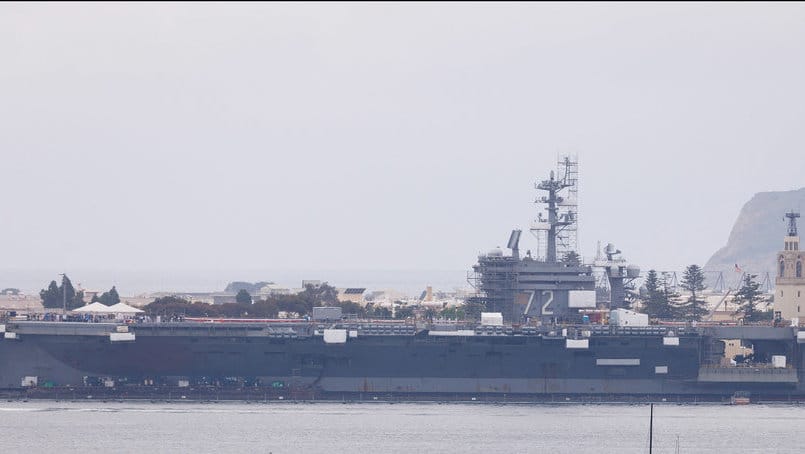 USS Abraham Lincoln (CVN-72), kapal induk Nimitz di Angkatan Laut Amerika Serikat di pelabuhan asalnya di Pangkalan Udara Angkatan Laut Pulau Utara di San Diego, California, AS, 18 Mei 2023. REUTERS/Mike Blake Kapal Induk USS Abraham Lincoln