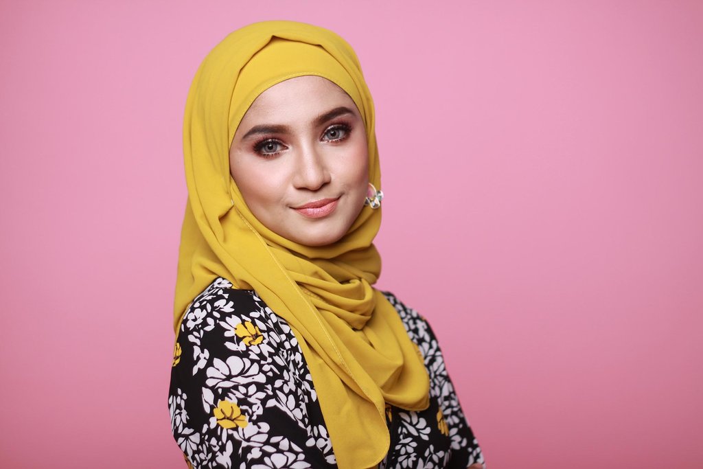 Hijab kuning mustard. foto/istocjphoto Hijab kuning mustard