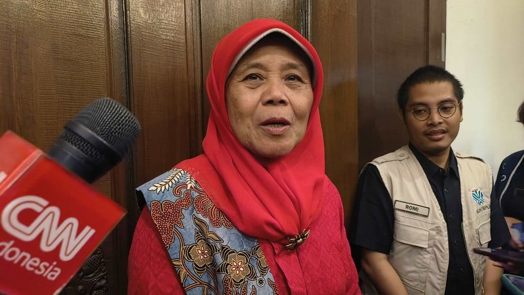 Peraih Kalpataru Lestari 2025, Oday Kodariyah, saat diwawancarai wartawan di sela Sarasehan 45 Tahun Kalpataru di Kuta, Rabu (04/06/2025). tirto.id/Sandra Oday Kodariyah