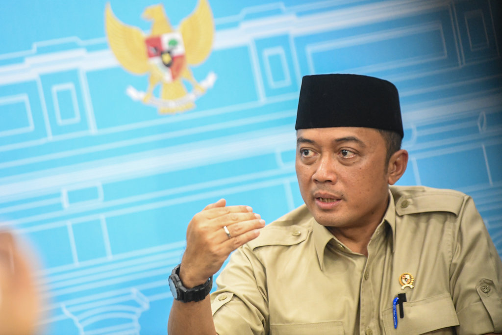 Menteri Sekretaris Negara Prasetyo Hadi menyampikan isu politik terkini di ruang Wartawan, Jakarta, Jumat (19/9/2025). UMN akan diisi Wamen. ANTARA FOTO/Muhammad Adimaja/tom. Mensesneg Prasetyo Hadi sampikan soal isu politik terkini