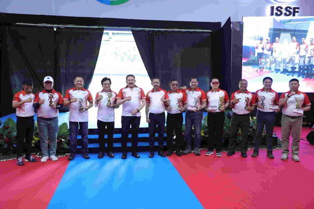 Adhyaksa Shooting Club bekerja sama dengan Persatuan Jaksa Indonesia (PERSAJA) dan Pengurus Besar Persatuan Menembak & Berburu Indonesia (PB Perbakin) dalam menyelenggarakan Kejuaraan Menembak Jaksa Agung Cup 2025. FOTO/dok.Kejaksaan Agung Body artikel Kejaksaan Agung 9
