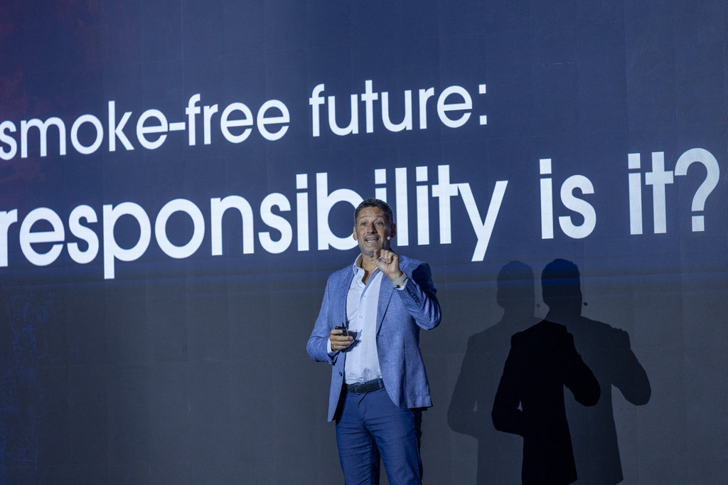 Vice President Communications and Engagement Philip Morris International (PMI), Tommaso Di Giovanni, saat menjadi narasumber dalam konferensi internasional 'Technovation: Smoke-Free by PMI' yang digelar di Dubai, Uni Emirat Arab, pada Rabu (8/10/2025). (Foto/Dok. Rachmadin Ismail) Rilis PMI Dubai