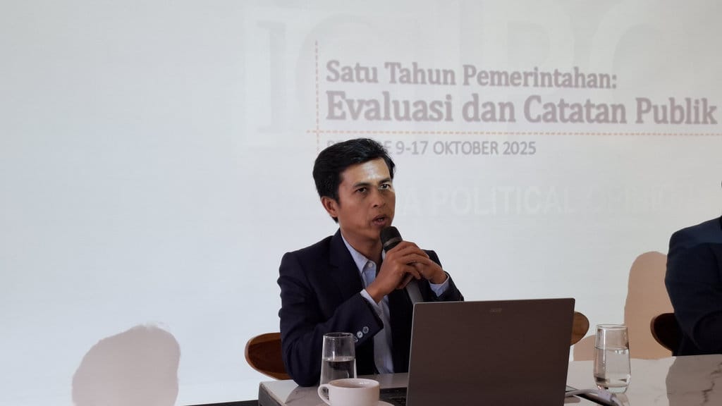 Konferensi pers Direktur Eksekutif IPO, Dedi Kurnia Syah di kawasan Cikini, Jakarta Pusat, Selasa (21/10/2025). tirto.id/Naufal Majid Dedi Kurnia Syah