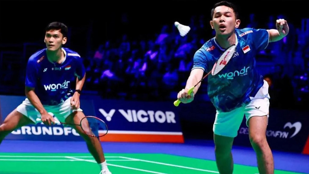 Pasangan ganda putra Indonesia Fajar Alfian dan Muhammad Shohibul Fikri melaju ke final Denmark Open 2025 saat menghadapi pasangan China Liang Wei Keng Liang/Wang Chang pada semifinal di Jynske Arena, Sabtu (18/10/2025). ANTARA/HO-X/INABadminton/pri. Pasangan ganda putra Indonesia Fajar Alfian dan Muhammad Shohibul Fikri melaju ke final Denmark Open 2025 saat menghadapi pasangan China Liang Wei Keng Liang/Wang Chang pada semifinal di Jynske Arena, Sabtu (18/10/2025). ANTARA/HO-X/INABadminton/pri.