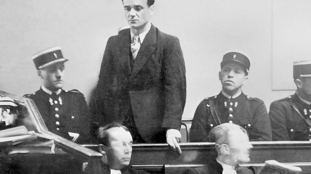 persidangan Eugène Weidmann, seorang warga Jerman. Eksekusi Weidmann pada 16 Juni 1939 di depan penjara Saint-Pierre di Versailles merupakan eksekusi publik terakhir di Prancis. Foto/ AFP Eugene Weidmann