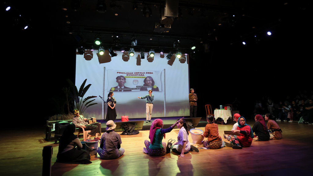 Pertunjukan Teater “Surat dari Ladang”. (FOTO/dok.WRI Indonesia) Body Artikel 4 Feature Story WRI Indonesia