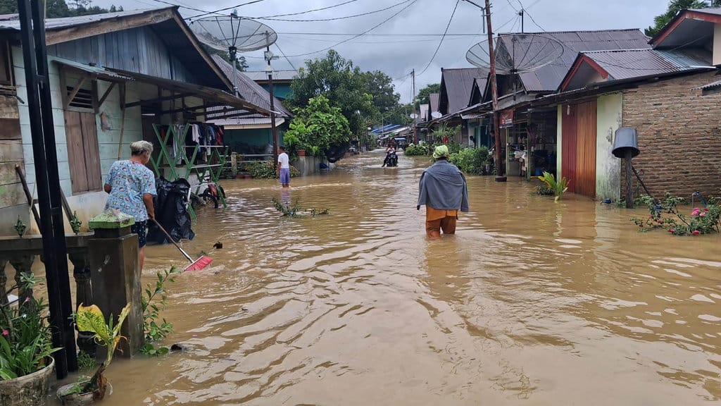 Banjir di Kabupaten Tapanuli Tengah, Sumatera Utara, Rabu (26/11/2025). foto/Humas BNPB Banjir Tapanuli Tengah