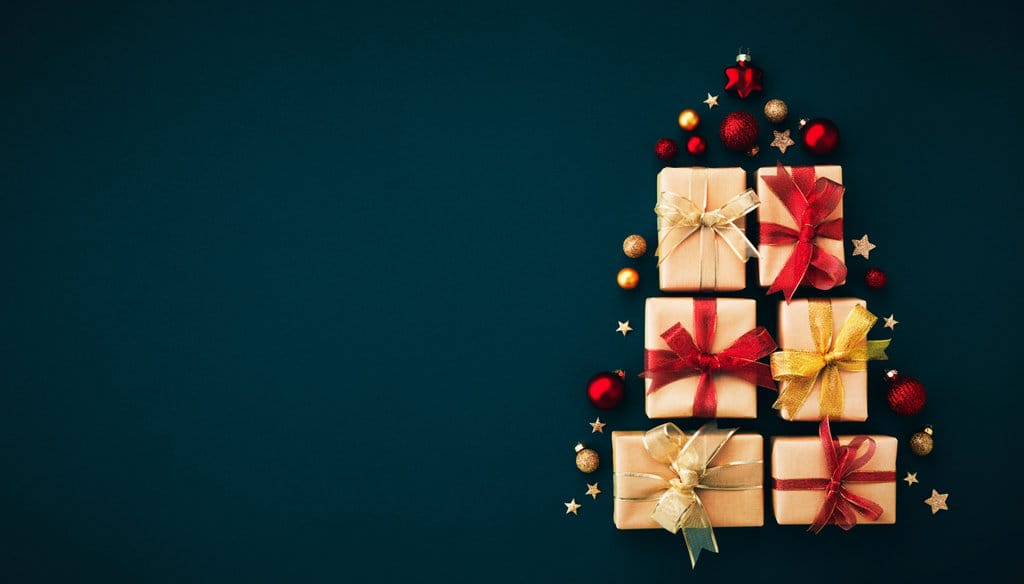 Ilustrasi Pohon Natal terbuat dari hadiah. FOTO/iStockphoto Pohon Natal DIY