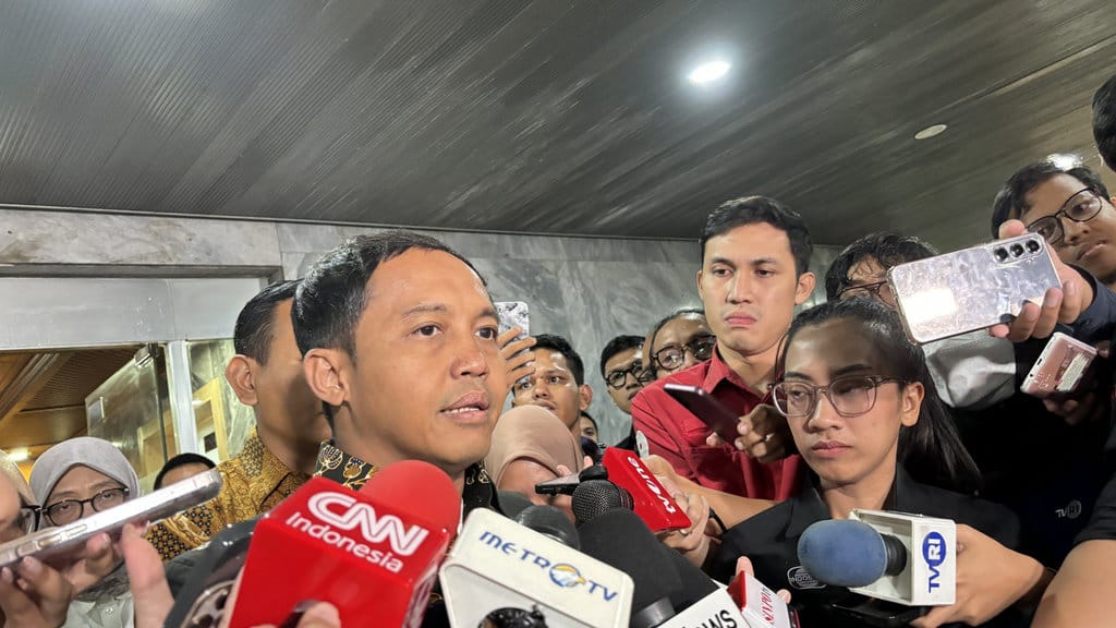 Menteri Kehutanan (Menhut), Raja Juli Antoni di Gedung DPR RI, Jakarta, Kamis (4/12/2025). tirto.id/Nabila Ramadhanty Putri Darmadi. Raja Juli Antoni