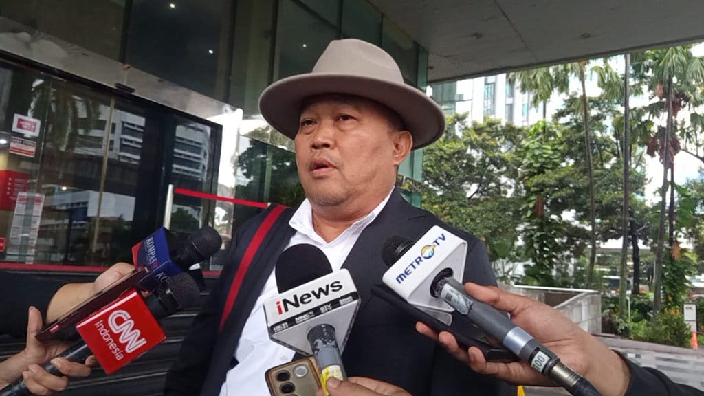 Koordinator Masyarakat Anti Korupsi Indonesia (MAKI) Boyamin Saiman, di Gedung Dewas KPK, Jakarta Selatan, Senin (12/1/2026). tirto.id/Auliya Umayna Boyamin Saiman