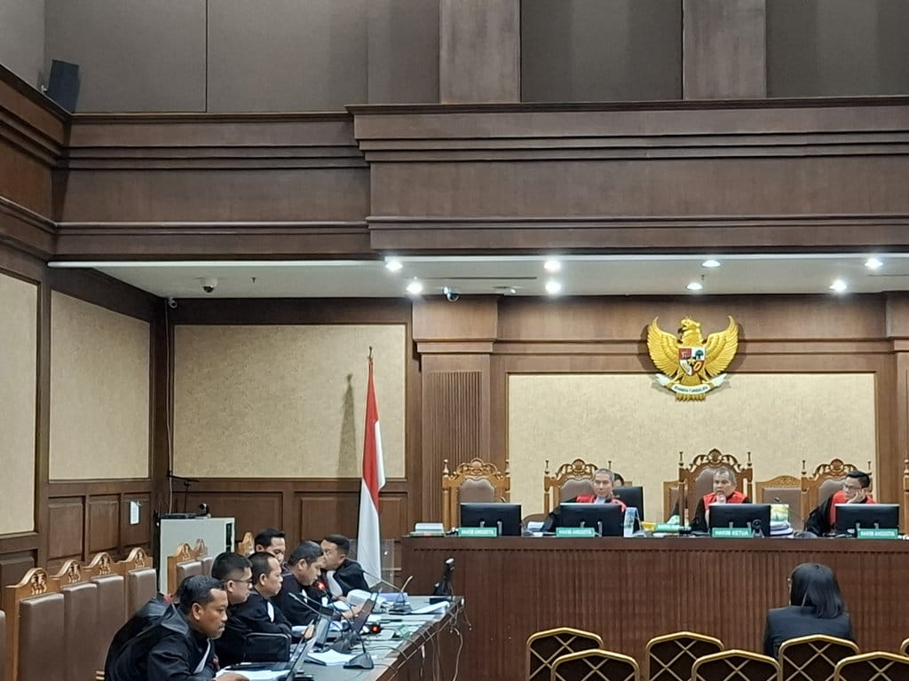 Advokat Ariyanto Arnaldo Law Firm (AALF), Marcella Santoso saat menjadi saksi dalam persidangan kasus perintangan proses penegakan hukum atau obstruction of justice (OOJ) tata niaga timah di IUP PT Timah 2015-2022, Junaedi Saibih, Tian Bahtiar dan Adhiyya Muzaki di Pengadilan Negeri Tindak Pidana Korupsi (Tipikor) Jakarta Pusat, Rabu (21/1/2026). tirto.id/M. Irfan Al Amin Sidang Marcella Santoso