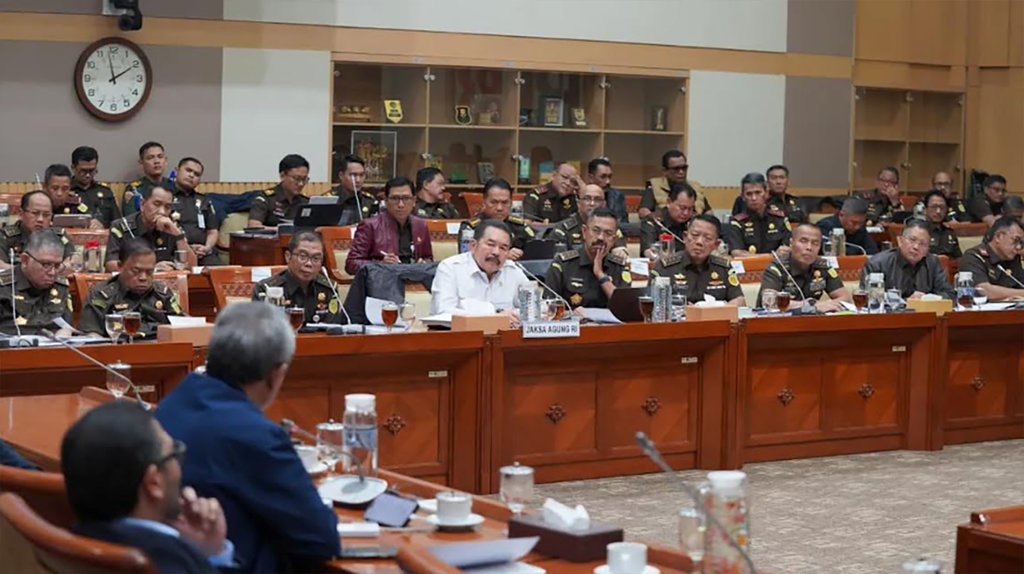 Jaksa Agung saat rapat Kerja (Raker) dengan Komisi III DPR RI di Gedung DPR/MPR RI, pada Selasa, (20/01/2026). FOTO/dok.Kejaksaan Agung Body artikel Kejaksaan Agung 16
