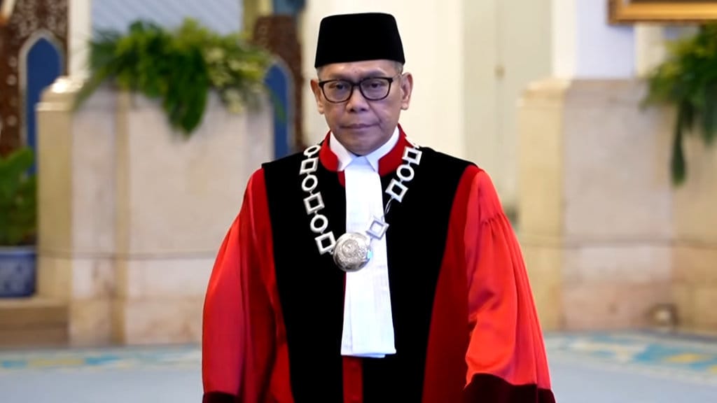 Tangkapan Layar - Pelantikan Hakim Konstitusi, Adies Kadir. (YouTube/Sekretariat Presiden) Adies Kadir