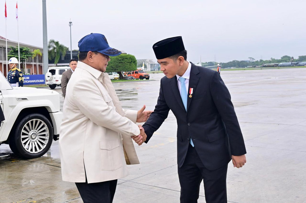 Presiden Prabowo Subianto bertolak ke Washington DC, Amerika Serikat dari Pangkalan TNI AU Halim Perdanakusuma, Jakarta, pada Senin (16/2/2026) pagi. tirto.id/Qonita Azzahra Prabowo ke Washington DC