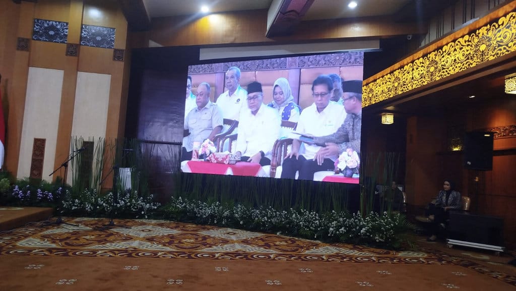 Rapat Koordinasi Penyelenggaraaan Program MBG di Provinsi Jawa Timur, di Kota Surabaya pada Kamis (19/02/2026). Foto/Kemendikdasmen. Rapat Koordinasi Program MBG