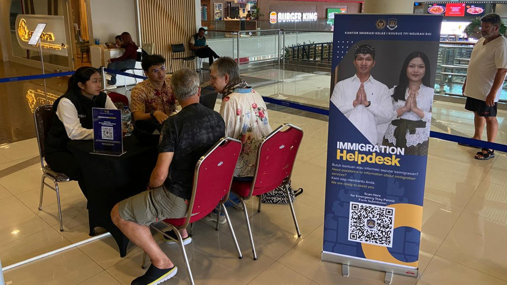 Layanan keimigrasian di Imigrasi Ngurah Rai, Selasa (03/03/2026). Foto: Humas Imigrasi Ngurah Rai Layanan Imigrasi Ngurah Rai