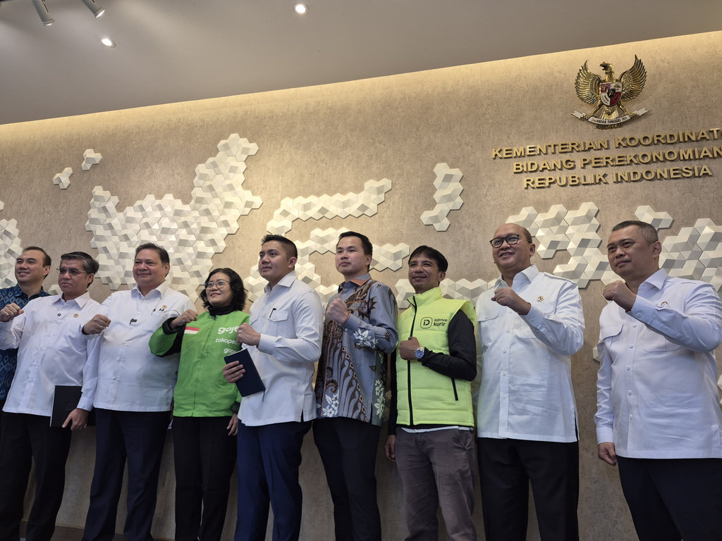 Menteri Koordinator Bidang Perekonomian, Airlangga Hartarto dalam konferensi pers, di Kementerian Koordinator (Kemenko) Bidang Perekonomian, Jakarta Pusat, Selasa (3/3/2026). tirto.id/Qonita Azzahra Pemerintah Mulai Cairkan THR ASN
