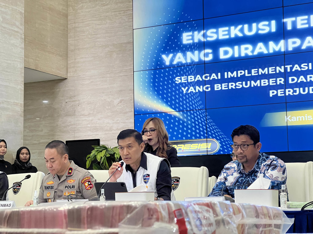 Direktur Tindak Pidana Siber Bareskrim Polri, Brigjen Himawan Bayu Aji, dalam konferensi pers di Mabes Polri, Jakarta Selatan, Kamis (5/3/2026). tirto.id/Ayu Mumpuni Himawan Bayu Aji