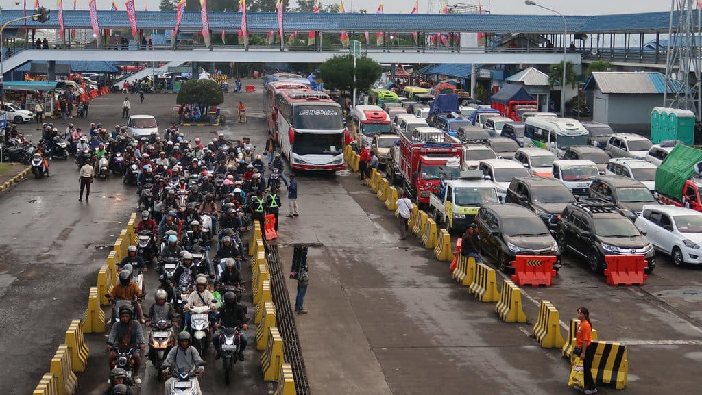 Pelabuhan Gilimanuk padat