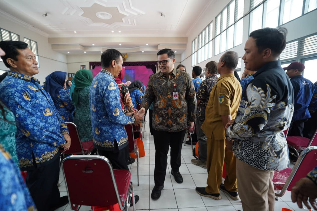 Bupati Kediri Hanindhito Himawan Pramana (Mas Dhito) bersama jajaran pegawai Pemkab Kediri. FOTO/Pemkab Kediri Header Pemkab Kediri