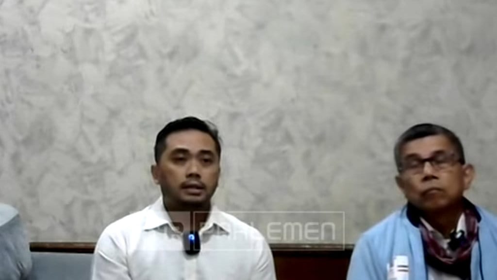 Videografer Amsal Sitepu saat mengadukan kasusnya ke Komisi III DPR dari Sumatera Utara, Senin (30/3/2026). (Dok. YouTube Parlemen TV) Amsal Sitepu