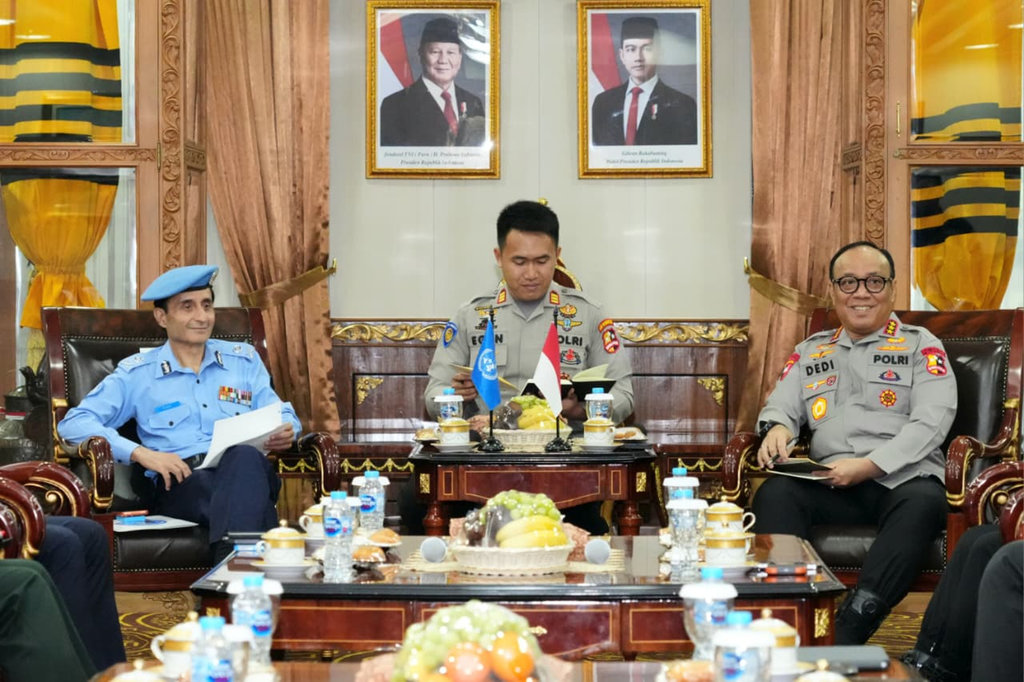 Wakapolri, Komjen Pol Dedi Prasetyo, menerima kunjungan delegasi United Nations Police Division yang dipimpin oleh United Nations Police Adviser Faisal Shahkar, di Ruang Perjamuan Mabes Polri, Trunojoyo, Jakarta, Senin (20/4/2025). Foto/Dok. Polri. kunjungan delegasi United Nations Police Division