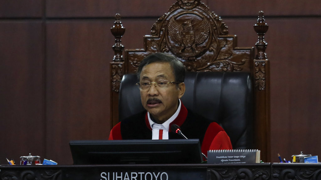 Ketua Mahkamah Konstitusi (MK) Suhartoyo memimpin sidang pembacaan putusan Pengujian Materiil Undang-Undang Nomor 30 Tahun 2014 tentang Administrasi Pemerintahan di Gedung Mahkamah Konstitusi, Jakarta, Rabu (29/4/2026). Mahkamah Konstitusi memutuskan mengabulkan sebagian permohonan pemohon dengan menegaskan bahwa frasa kerugian negara harus dimaknai sebagai kerugian keuangan negara untuk menghindari ketidakpastian hukum. ANTARA FOTO/Asprilla Dwi Adha/kye MK menerima sebagian uji materiil tentang Administrasi Pemerintahan