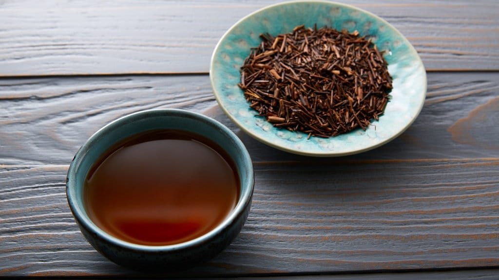 Teh Kukicha. FOTO/iStockphoto Teh Kukicha
