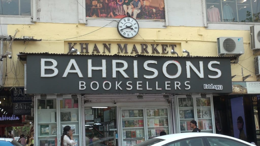 Foto Depan Bahrisons Bookstore yang terletak di Pasar Khan salah satu kawasan pertokoan di jantung kota New Delhi, India pada Sabtu (7/6/2026). tirto.id/M. Irfan Al Amin Bahrisons Bookstore