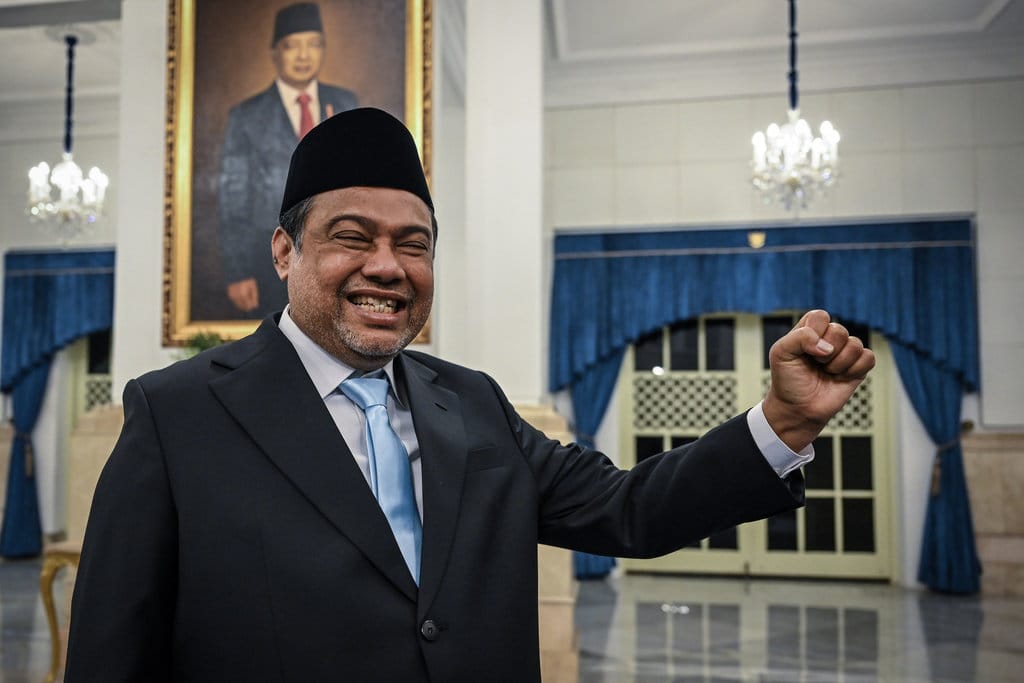 Penasihat Khusus Presiden bidang Ketenagakerjaan dan Kesejahteraan Buruh Said Iqbal berpose usai dilantik Presiden Prabowo Subianto di Istana Negara, Jakarta, Senin (8/6/2026). Presiden Prabowo Subianto melantik Said Iqbal menjadi Penasihat Khusus Presiden bidang Ketenagakerjaan dan Kesejahteraan Buruh dan Nanik Sudaryati Deyang sebagai Kepala BGN menggantikan Dadan Hindyana serta Agustina Arumsari dan Trenggono menjadi Wakil Kepala BGN menggantikan Lodewyk Pusung dan Sony Sanjaya. ANTARA FOTO/Bayu Pratama S/wsj. Pelantikan Kepala BGN dan Penasihat Khusus Presiden