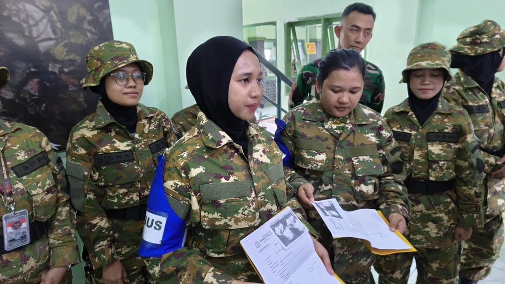 Wahyuni (30), salah seorang peserta SPPI yang sedang hamil mengatakan kepada wartawan di Pusdikkes Puskesad, Selasa (30/6/2026). tirot.id/Naufal Majid Wahyuni