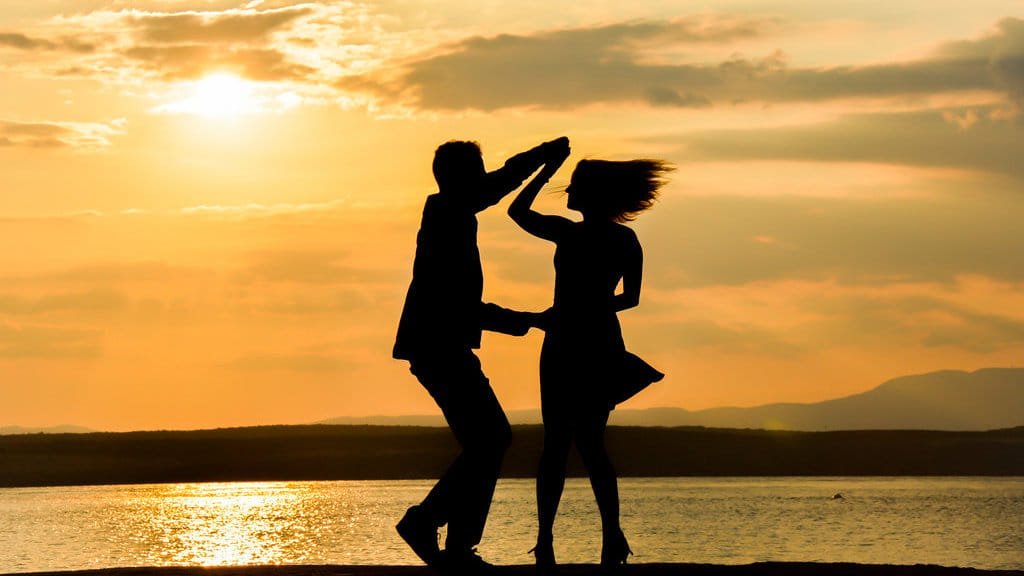 Ilustrasi Pasangan menari salsa. FOTO/iStockphoto Ilustrasi Pasangan menari salsa