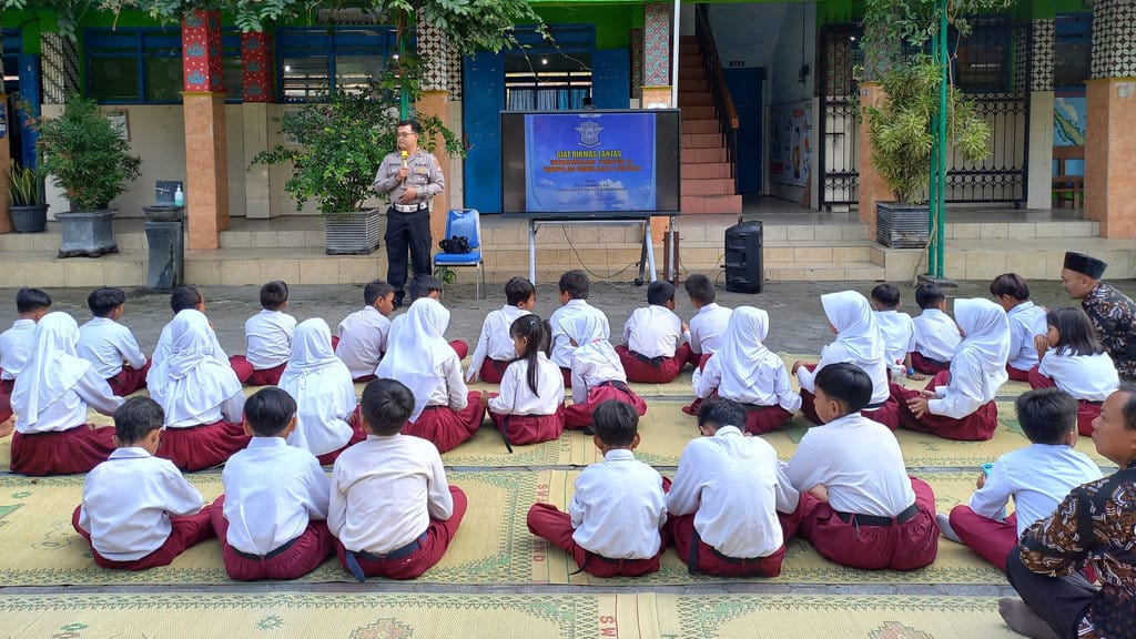 Suasana MPLS di SD Kintelan 2. FOTO/Cahyo Purnomoedi. MPLS di SD Kintelan 2