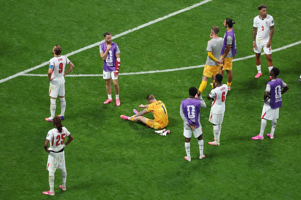 Inggris usai kalah dari Argentina dalam laga semifinal Piala Dunia 2026 di Stadion Atlanta, AS, 15 Juli 2026. AFP/PATRICIA DE MELO MOREIRA Timnas Inggris