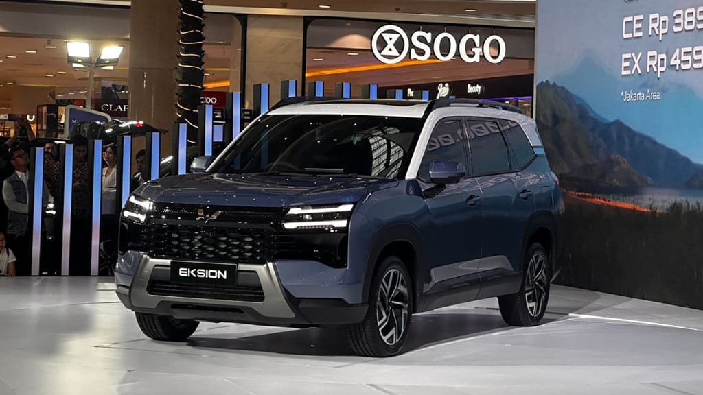 Wuling Eksion yang dipamerkan pada acara peluncurannya di Kota Kasablanka, Jakarta, Rabu (22/4/2026). (ANTARA/Pamela Sakina) Wuling Eksion