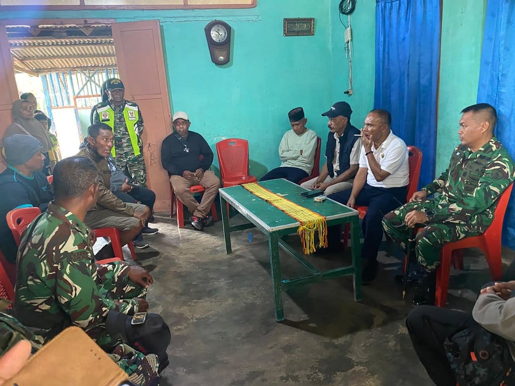 Kementerian Sosial menyalurkan bantuan kepada korban konflik sosial di Kabupaten Flores Timur, Nusa Tenggara Timur (NTT). foto/Dok. Kemensos Header Kemensos V 100