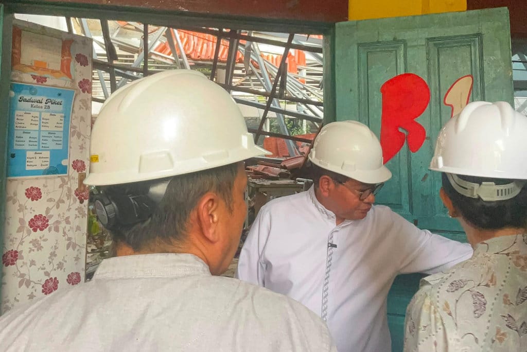 Gubernur DKI Jakarta, Pramono Anung, Meninjau SDN Kebayoran Lama Selatan 09 Untuk Melakukan Renovasi, Jumat (24/07/26). FOTO/Putri Az zahra SDN Kebayoran Lama Selatan 09