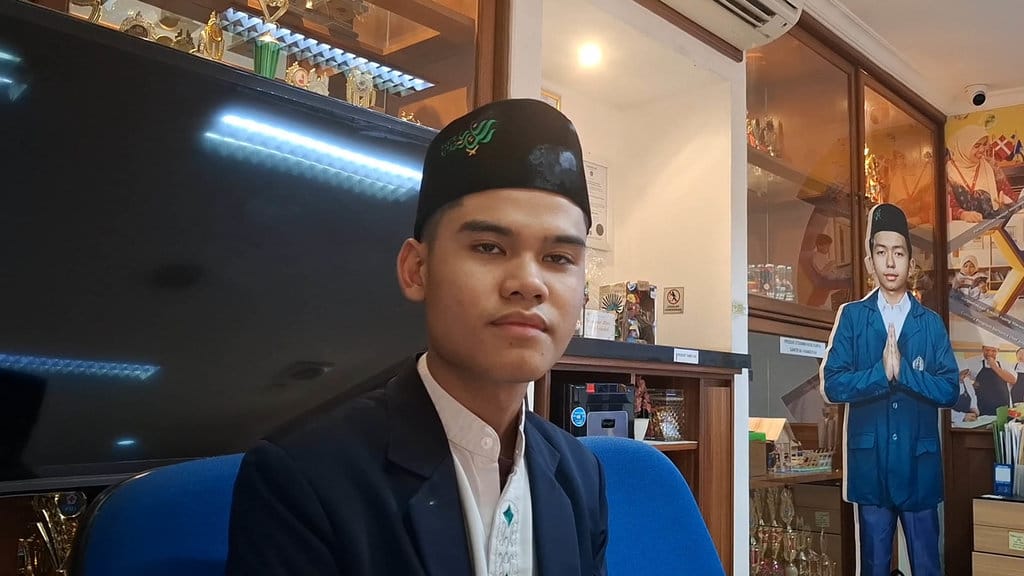 Santri kelas 12 Madrasah Aliyah Pesantren Al Hamidiyah Depok, Diego Naufal Ben Abdillah. tirto.id/Irfan Amin Diego Naufal Ben Abdillah
